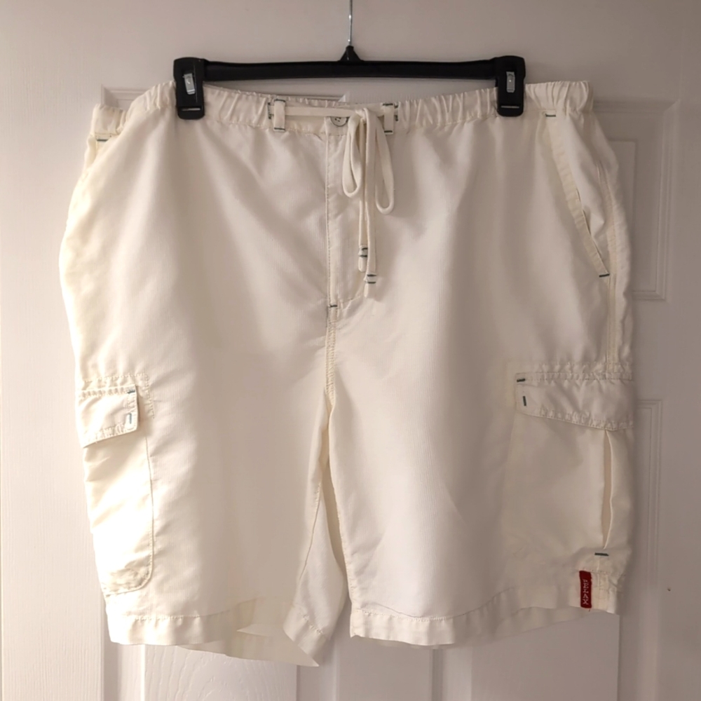 Tommy Bahama creamy colored white shorts New without tags.